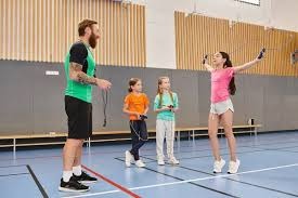 从赌场到线上：德州扑克过去 20 年的演变史。（德州扑克二十年：从实体赌场到线上牌局的变迁）